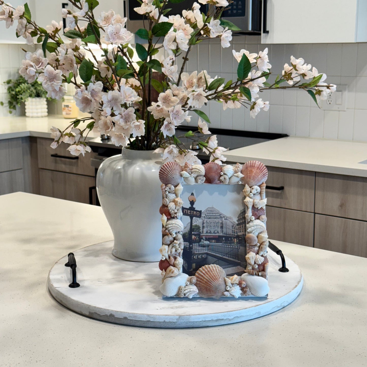 Seashell frame