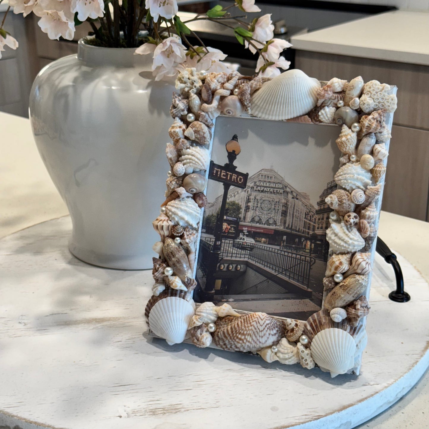 Seashell frame