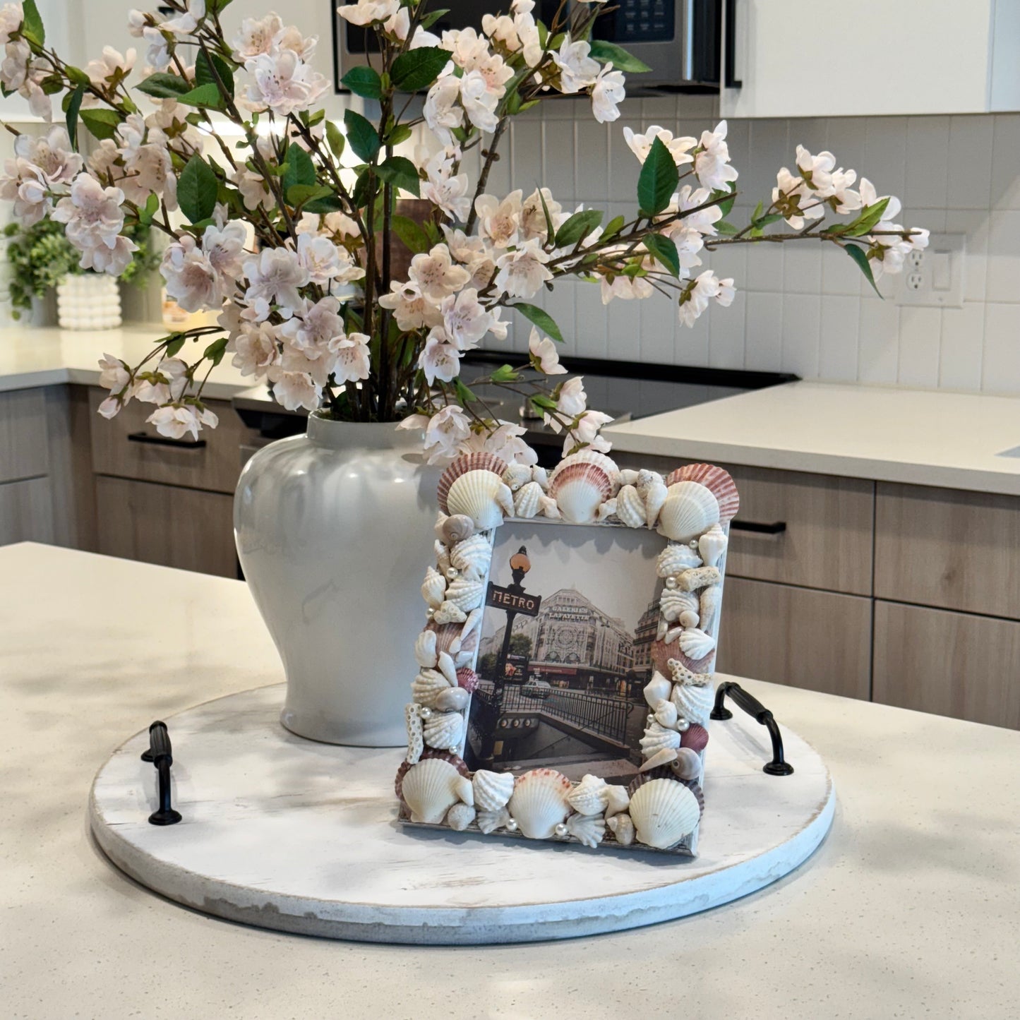 Seashell frame