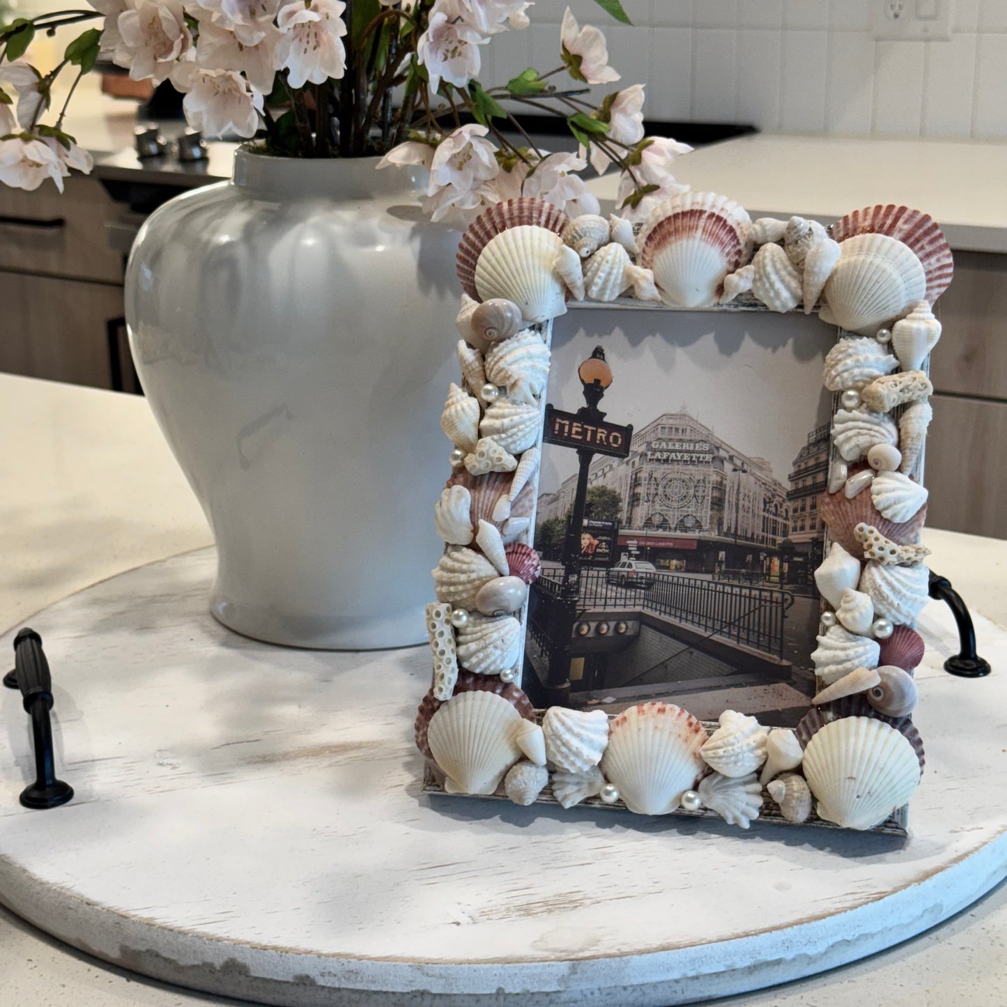 Seashell frame