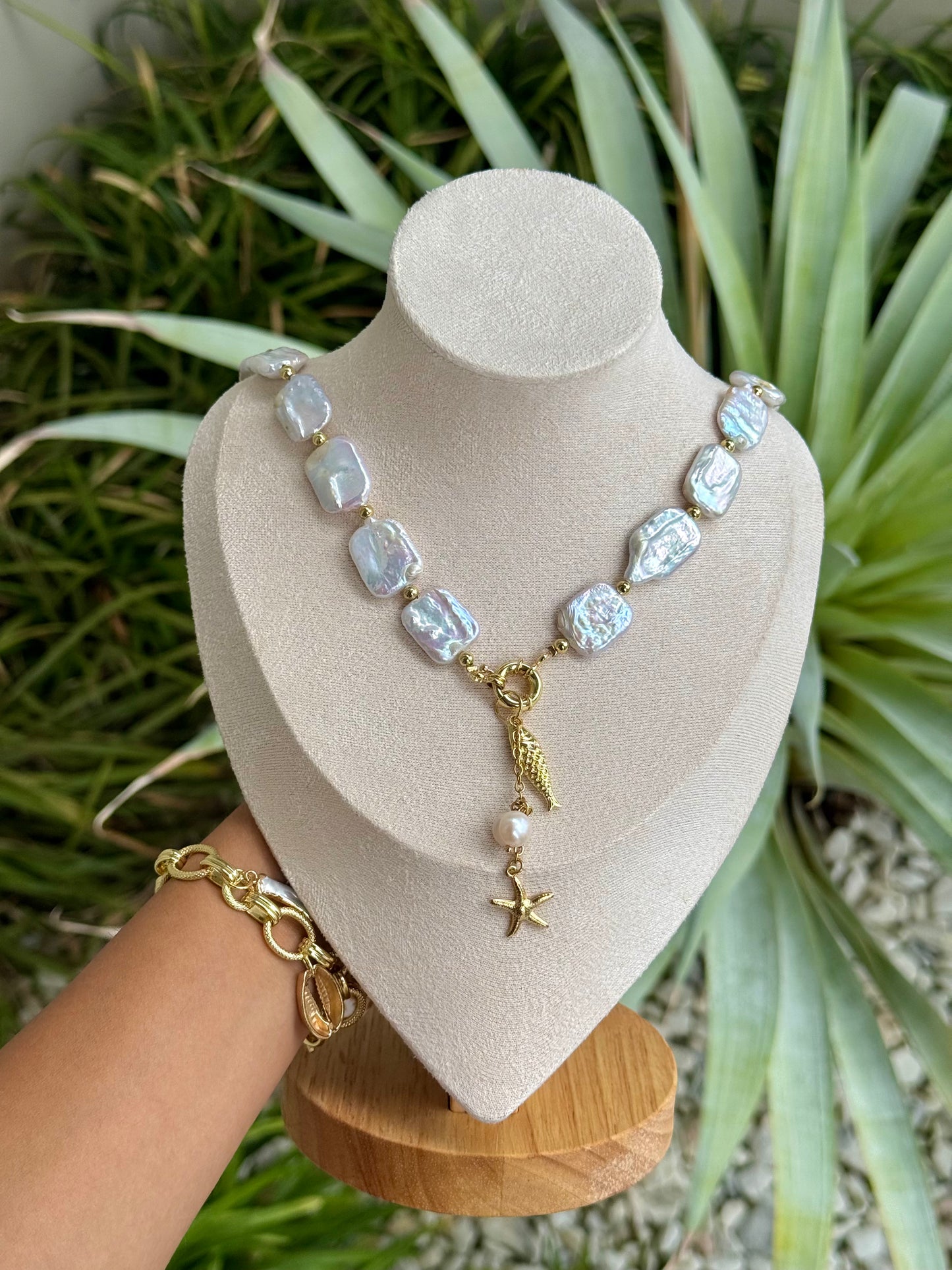 Lunetta Necklace